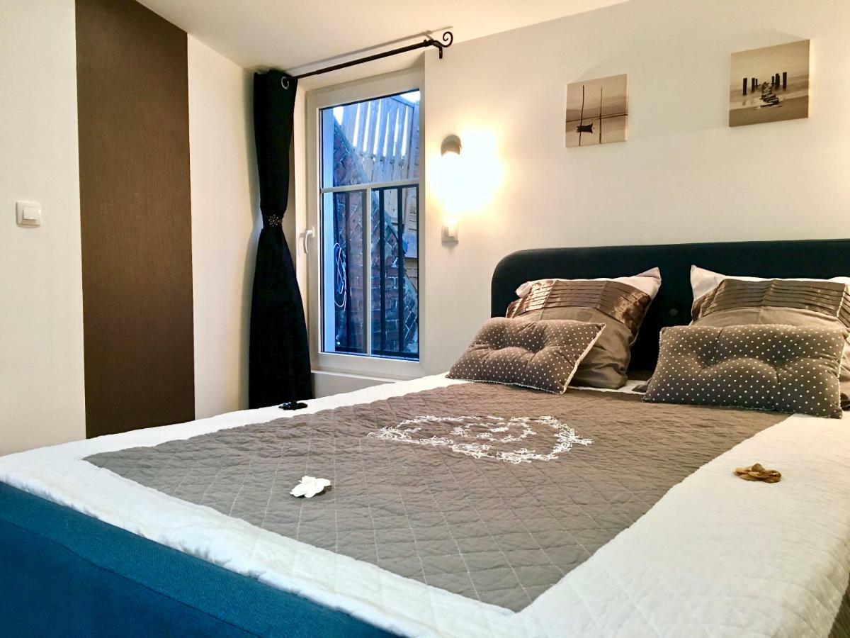 Little Plaza Appart'Hotel Лилль Экстерьер фото