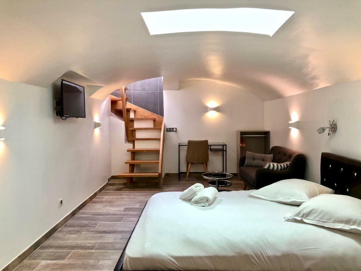 Little Plaza Appart'Hotel Лилль Экстерьер фото